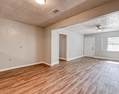10613 Buffum Street - Photo Thumbnail 3