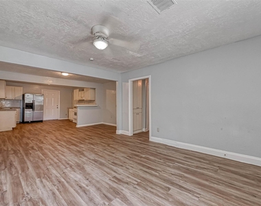 10613 Buffum Street - Photo Thumbnail 2