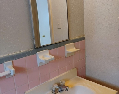 4203 Dawson - Photo Thumbnail 8