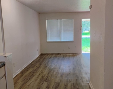 4203 Dawson - Photo Thumbnail 1