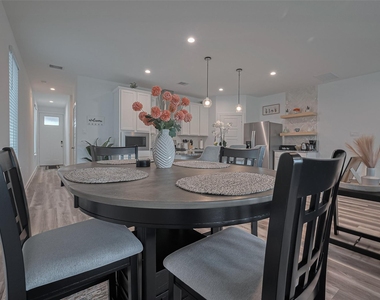 10405 Hadley Park Trail - Photo Thumbnail 3