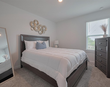 10405 Hadley Park Trail - Photo Thumbnail 16