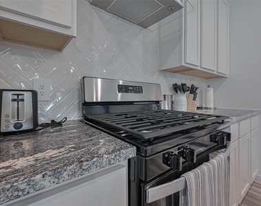 10405 Hadley Park Trail - Photo Thumbnail 9