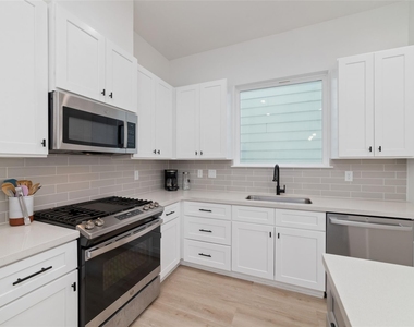 3444 Bolin Road - Photo Thumbnail 6