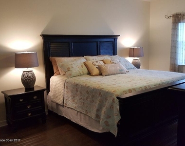 8891 Lake Drive - Photo Thumbnail 12