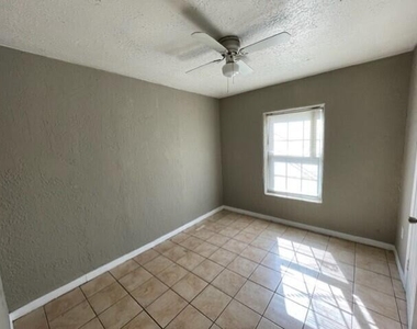 415 S Robbins Avenue - Photo Thumbnail 11