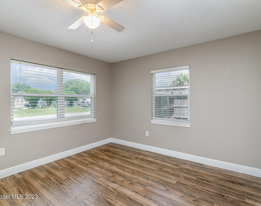 2567 Pepper Avenue - Photo Thumbnail 4