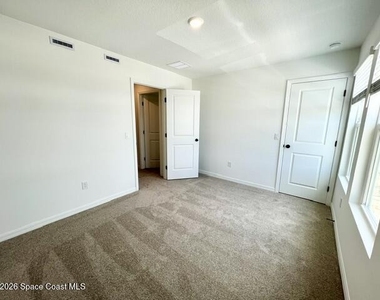 1389 Bluewater Lane - Photo Thumbnail 22