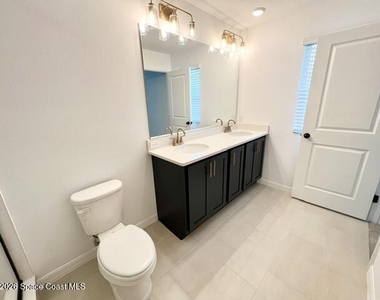1389 Bluewater Lane - Photo Thumbnail 31