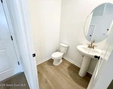 1389 Bluewater Lane - Photo Thumbnail 14