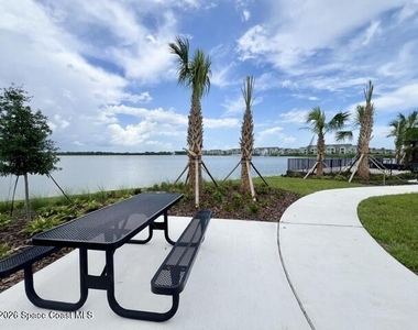 1389 Bluewater Lane - Photo Thumbnail 39