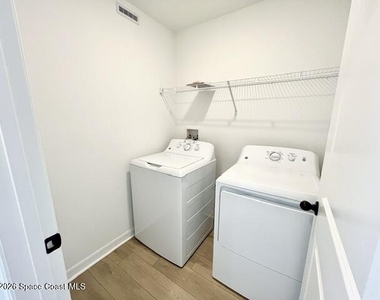 1389 Bluewater Lane - Photo Thumbnail 18