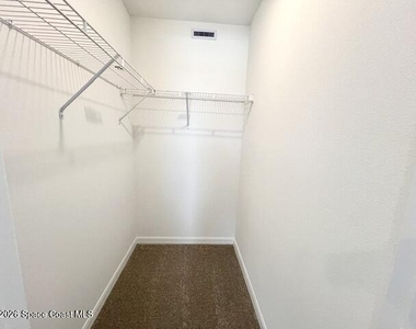 1389 Bluewater Lane - Photo Thumbnail 21