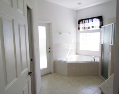 4701 Portage Trail - Photo Thumbnail 10