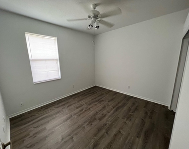 4701 Portage Trail - Photo Thumbnail 14