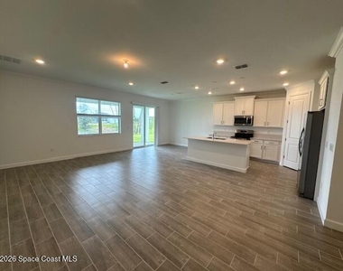2285 Majorelle Drive Nw - Photo Thumbnail 2