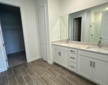 2285 Majorelle Drive Nw - Photo Thumbnail 6