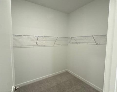 2285 Majorelle Drive Nw - Photo Thumbnail 7