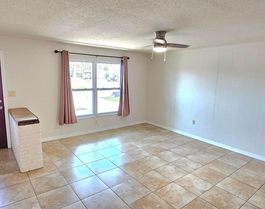 1380 Floral Lane - Photo Thumbnail 6
