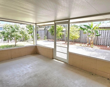 1380 Floral Lane - Photo Thumbnail 3