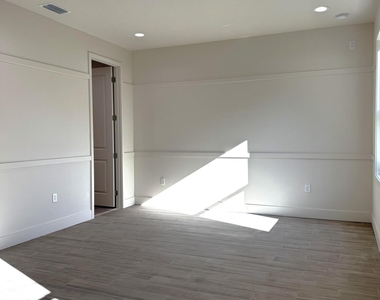 2781 Edington Drive - Photo Thumbnail 20