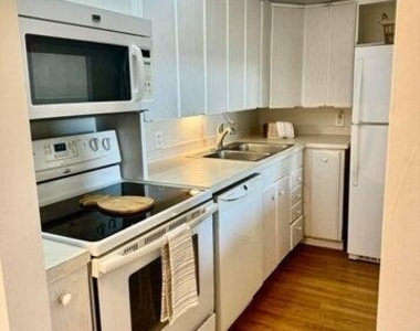 2020 N Atlantic Avenue - Photo Thumbnail 5
