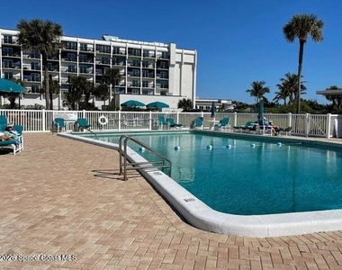 2020 N Atlantic Avenue - Photo Thumbnail 3