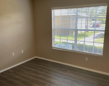 1820 Long Iron Drive - Photo Thumbnail 4