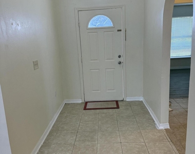 1178 White Oak Circle - Photo Thumbnail 2