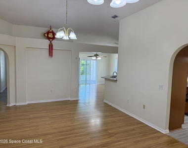 1178 White Oak Circle - Photo Thumbnail 3