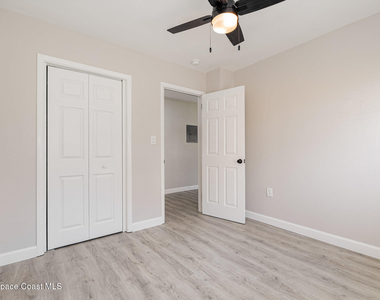 122 Niemira Avenue - Photo Thumbnail 16