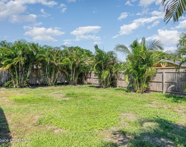 122 Niemira Avenue - Photo Thumbnail 3