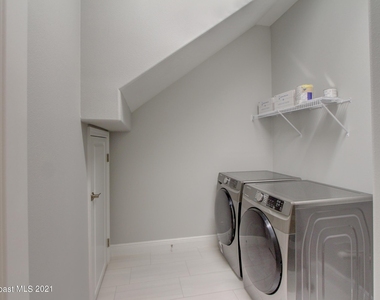 6903 Vista Hermosa Drive - Photo Thumbnail 12
