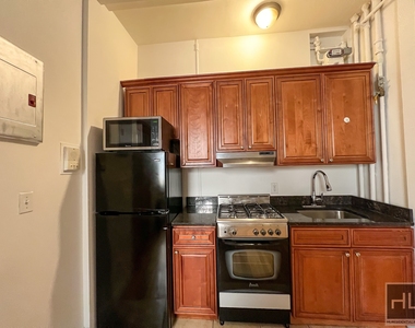 Tiemann Place - Photo Thumbnail 2