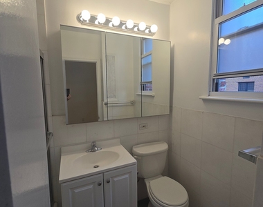East 63 Street - Photo Thumbnail 6