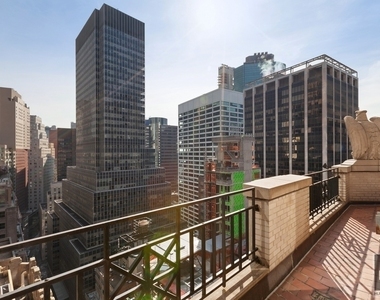 Wall Street - Photo Thumbnail 3