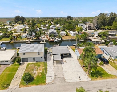7037 Mccray Drive - Photo Thumbnail 20