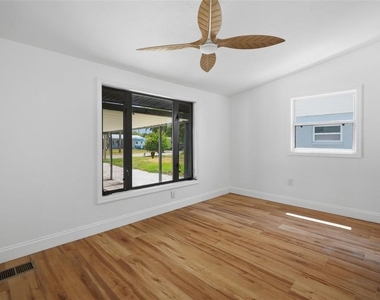 7037 Mccray Drive - Photo Thumbnail 10