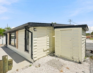 7037 Mccray Drive - Photo Thumbnail 19