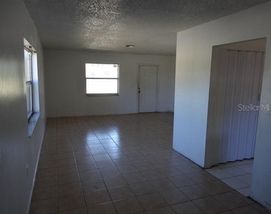 2400 Nw 21st Street - Photo Thumbnail 11