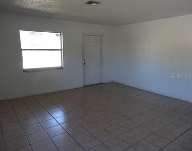 2400 Nw 21st Street - Photo Thumbnail 12