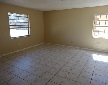 2400 Nw 21st Street - Photo Thumbnail 8