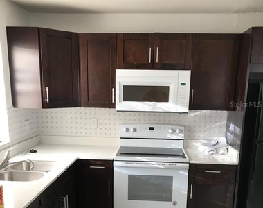 2400 Nw 21st Street - Photo Thumbnail 1
