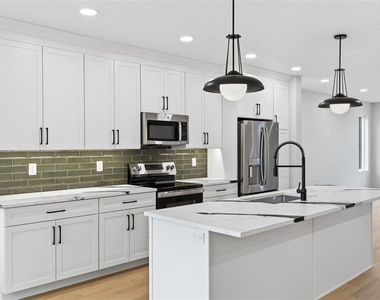 4208 W Carmen Street - Photo Thumbnail 8