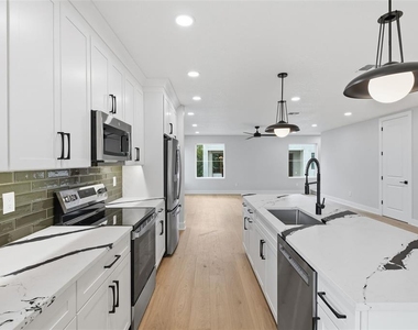 4208 W Carmen Street - Photo Thumbnail 10