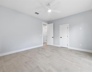4208 W Carmen Street - Photo Thumbnail 4