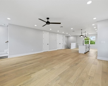 4208 W Carmen Street - Photo Thumbnail 17