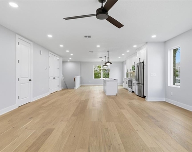4208 W Carmen Street - Photo Thumbnail 18
