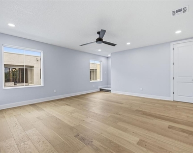 4208 W Carmen Street - Photo Thumbnail 16