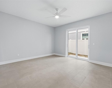 4208 W Carmen Street - Photo Thumbnail 3